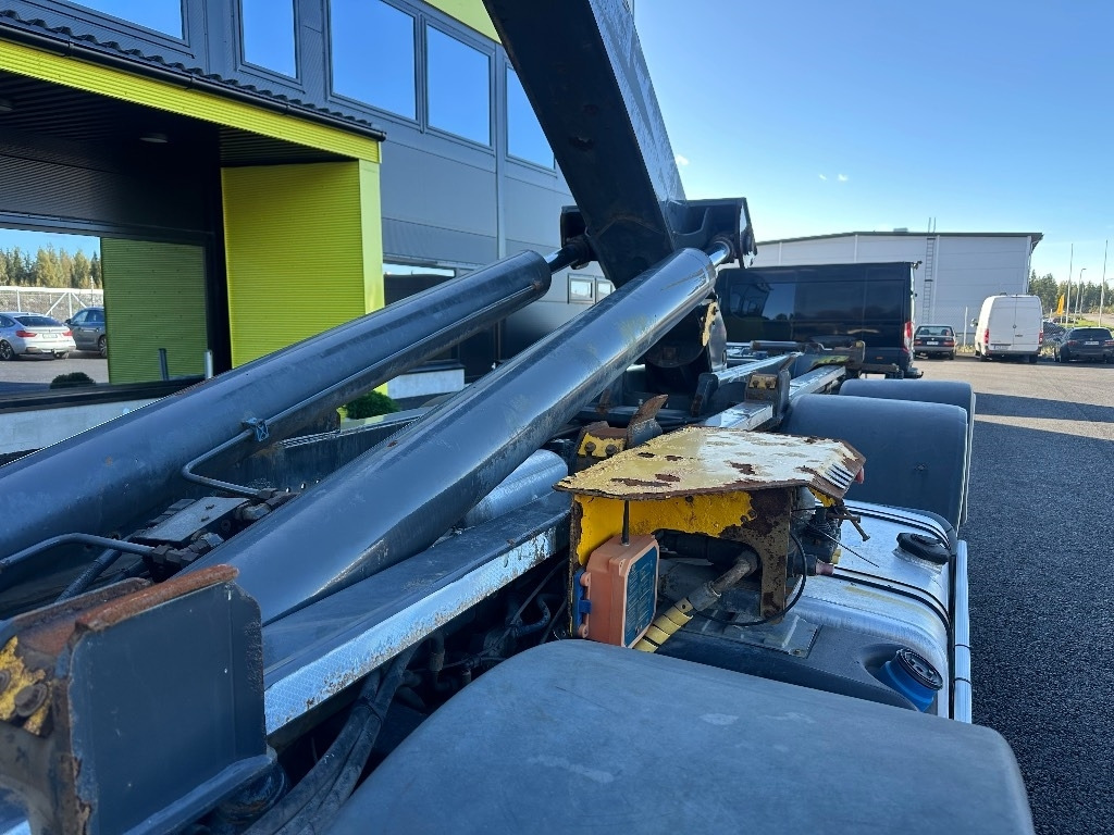 Camion ampliroll Iveco X-Way AS35S560 8x2