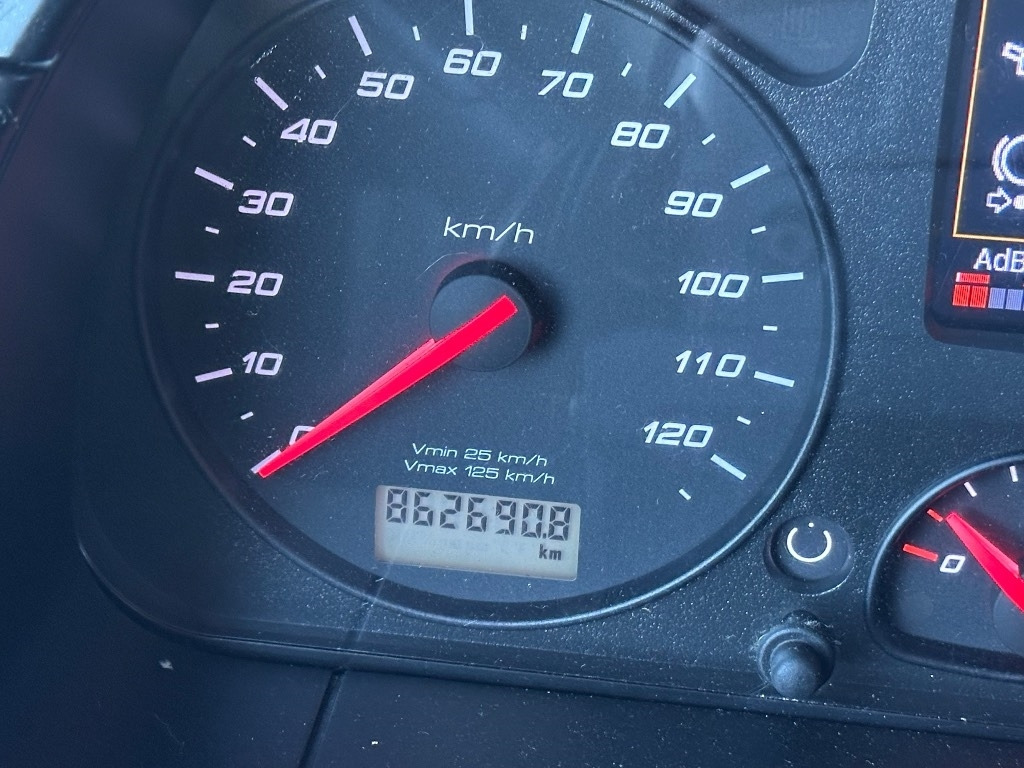 Camion ampliroll Iveco X-Way AS35S560 8x2