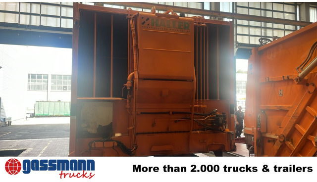 Camion ampliroll M21X2C mit Zöller Schüttung