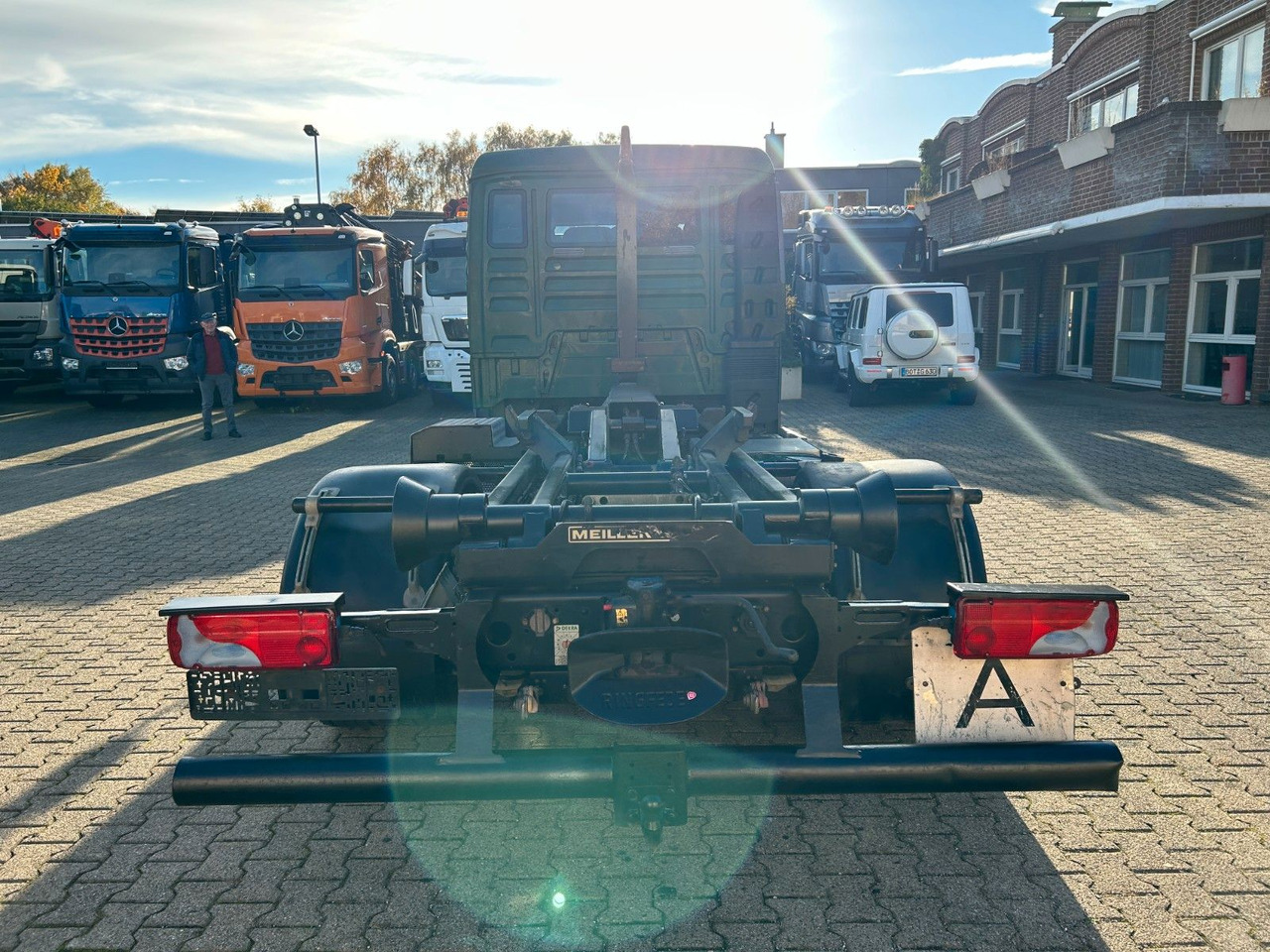 Camion ampliroll MAN 12.250 Doppelkabine Abroller