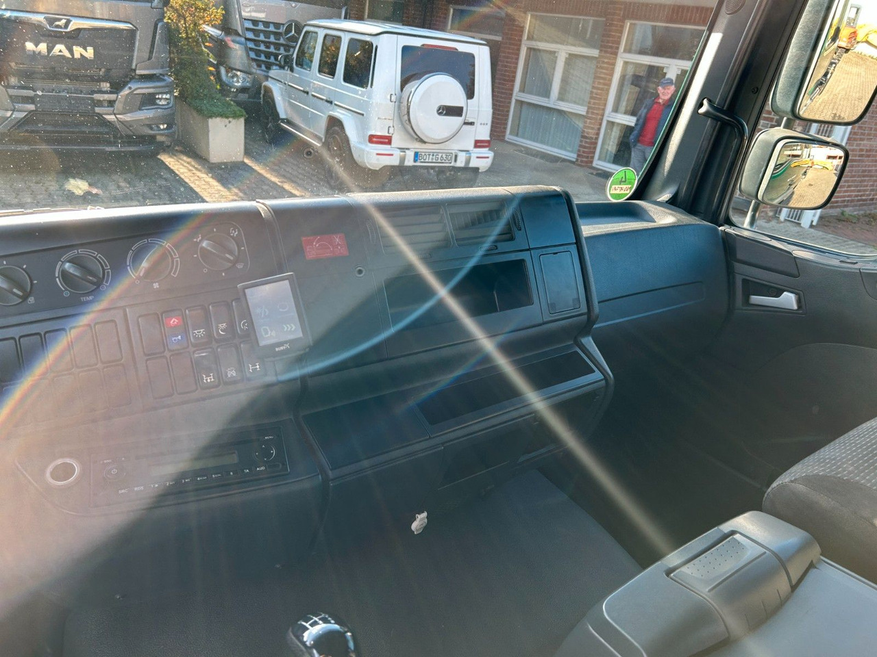 Camion ampliroll MAN 12.250 Doppelkabine Abroller