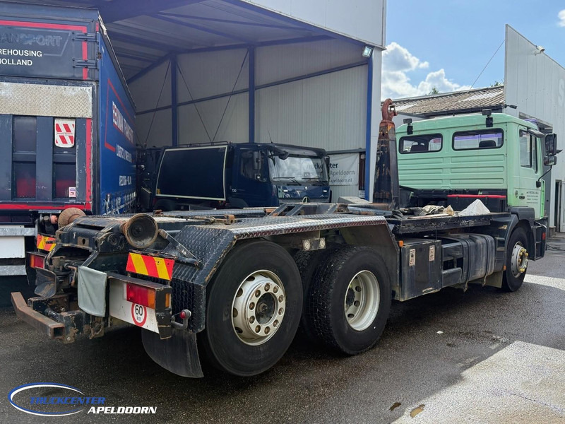 Camion ampliroll MAN 26.403 6x2 Stuuras, ADR