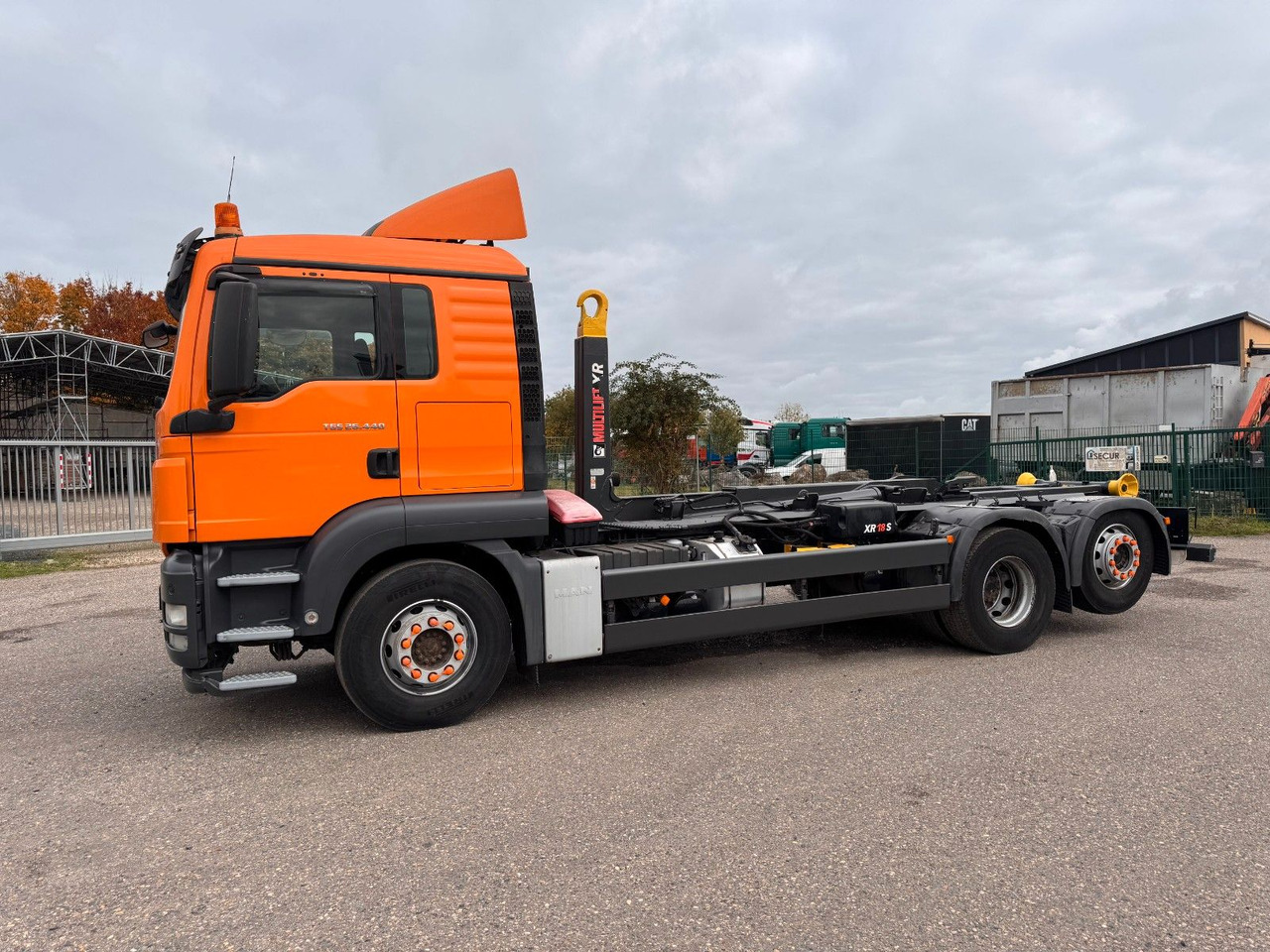 Camion ampliroll MAN 26.40 6X2 Multilift Abroller