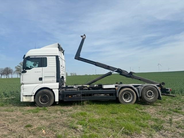 Camion ampliroll MAN 26.440