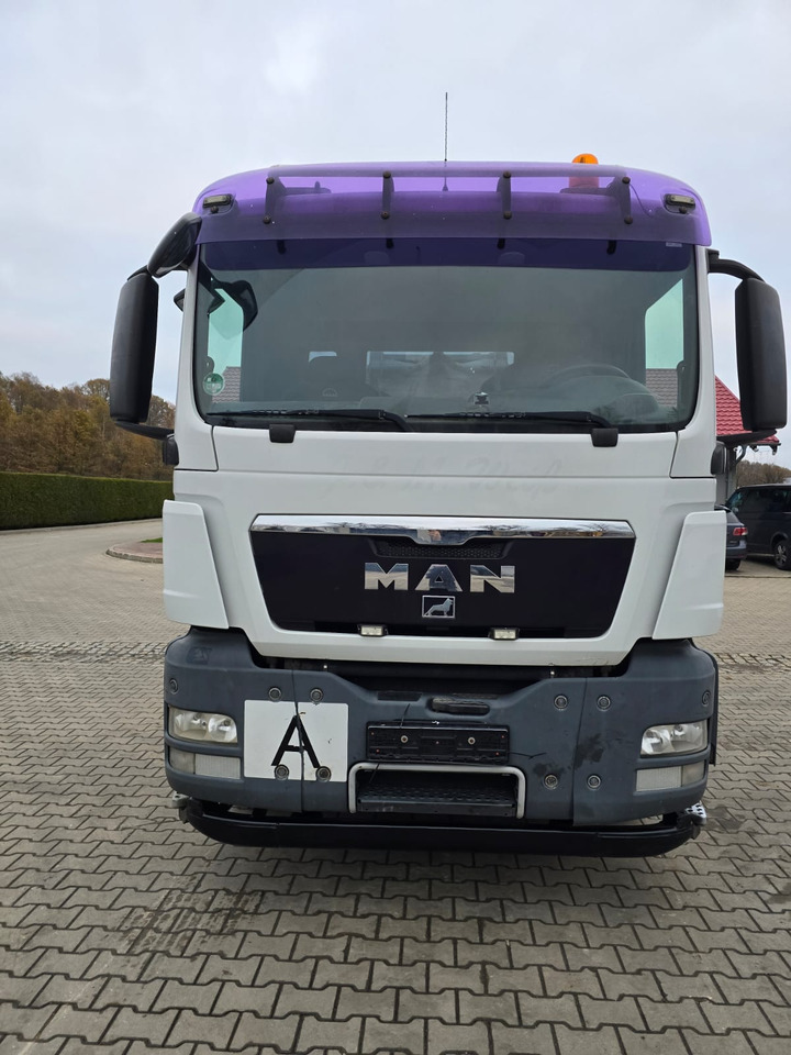 Camion ampliroll MAN 28.400