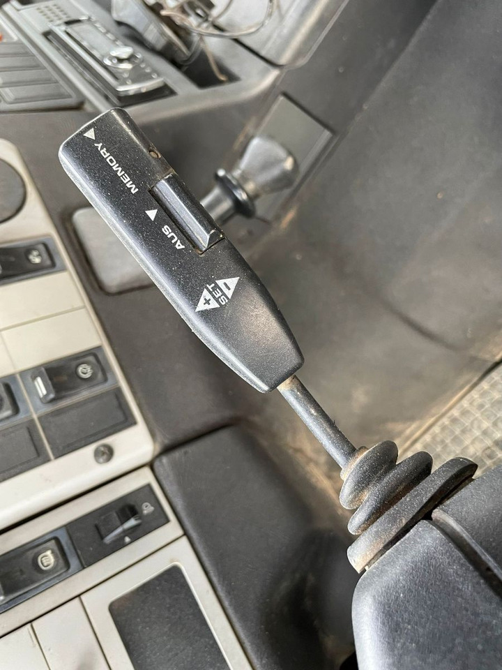 Camion ampliroll MAN 33-350. 6X6. Motorschaden.