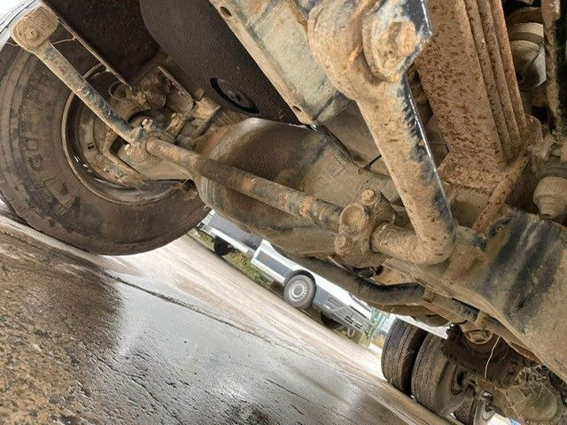 Camion ampliroll MAN 33-350. 6X6. Motorschaden.