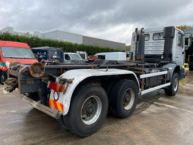 Camion ampliroll MAN 33-350. 6X6. Motorschaden.