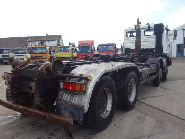 Camion ampliroll MAN 35-364 8X4