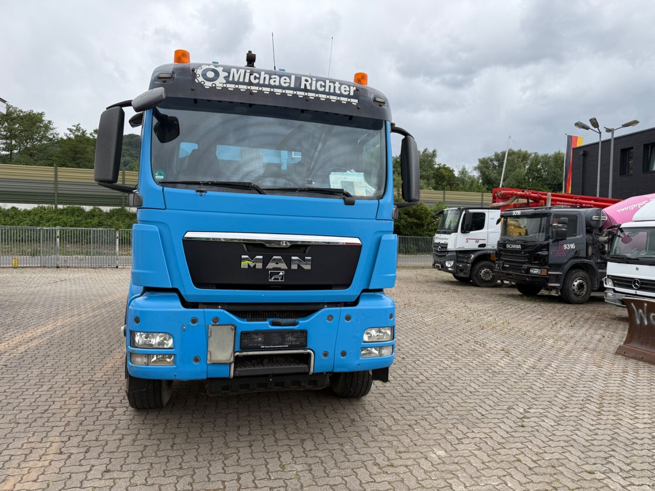 Camion ampliroll MAN 35.480 TGS