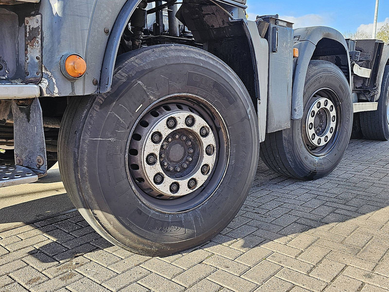 Camion ampliroll MAN 41.400 TGA