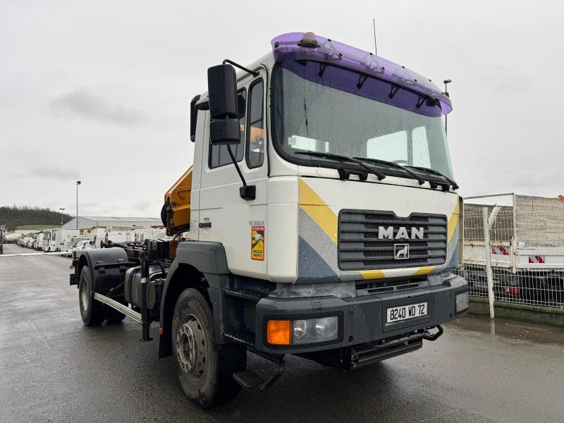 Camion ampliroll MAN FE 310 A