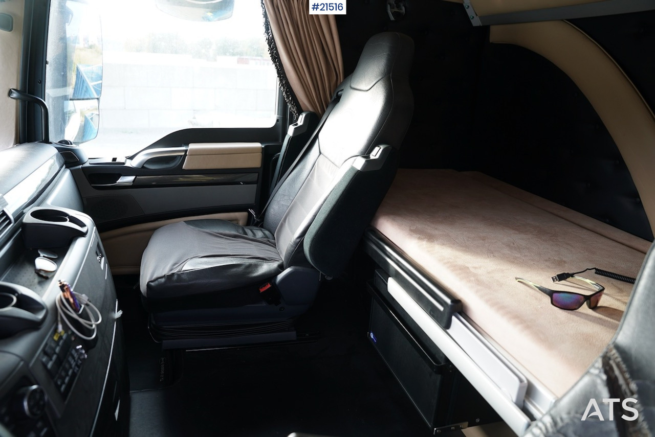 Camion ampliroll MAN Man TGX 35.560 8x4 tridem krokbil