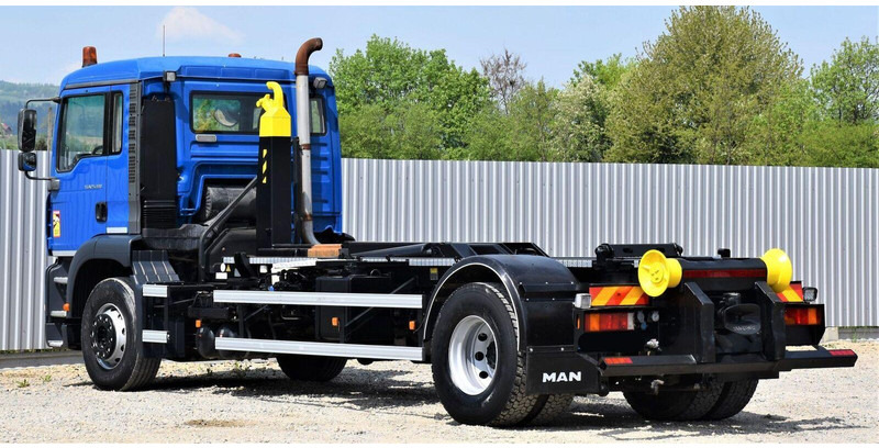 Camion ampliroll MAN TGA 18.310