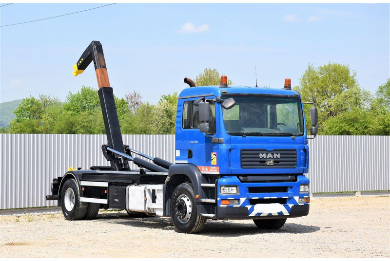 Camion ampliroll MAN TGA 18.310