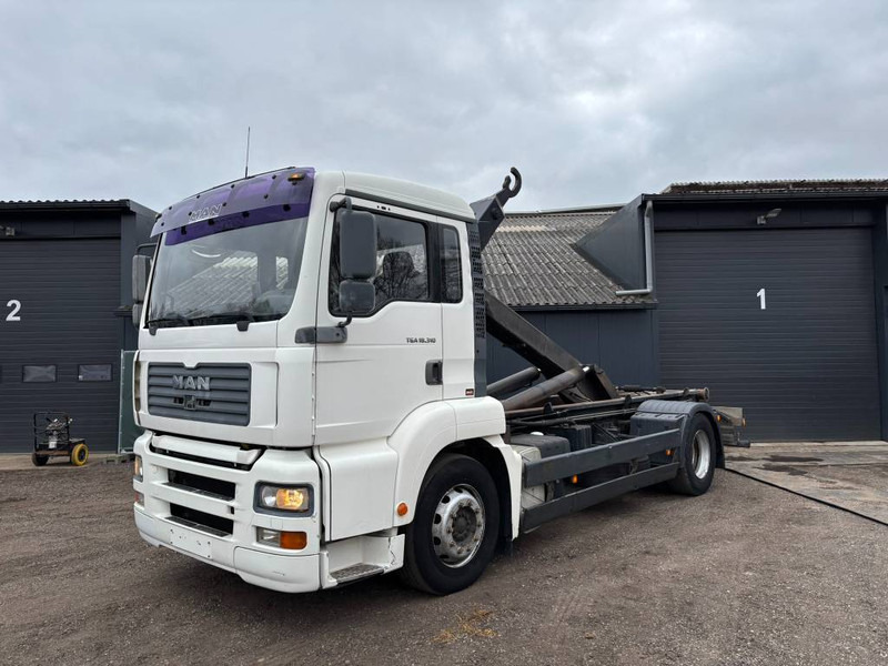 Camion ampliroll MAN TGA 18.310 haakarm hooklift 4x2 H19F