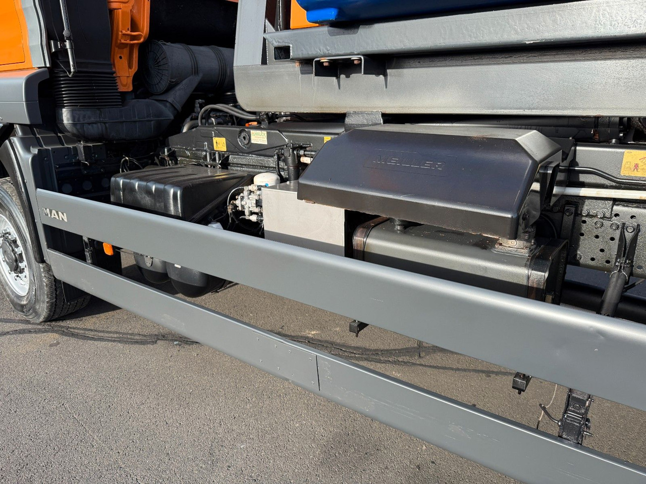 Camion ampliroll MAN TGA 18.360 4x4 Winterdienst Meiller Abroller