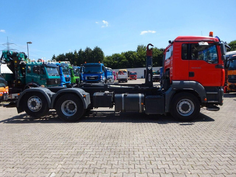 Camion ampliroll MAN TGA 26.360 - Hook lift truck 6x4