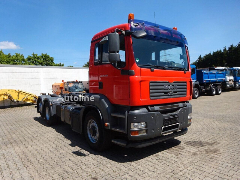 Camion ampliroll MAN TGA 26.360 - Hook lift truck 6x4