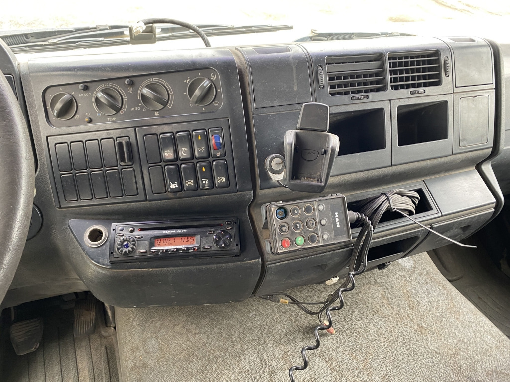Camion ampliroll MAN TGA 26.430 6x2-2 BL