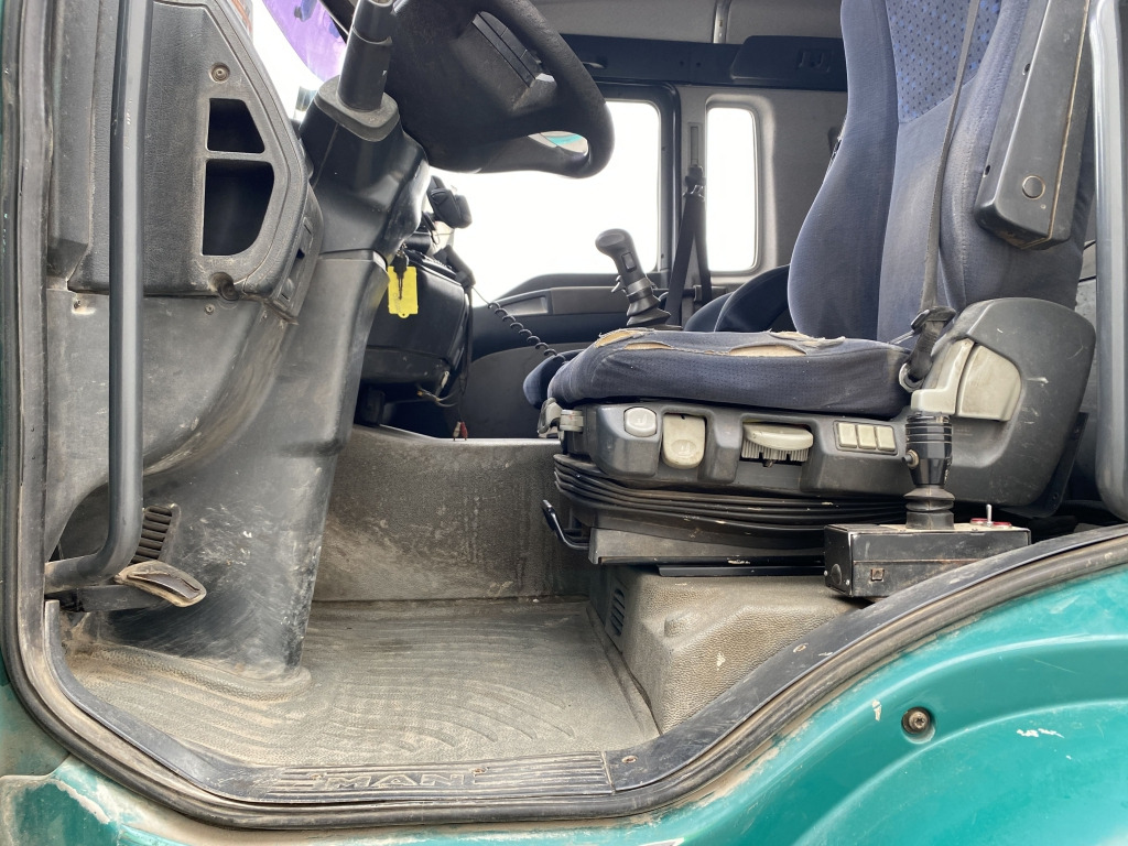Camion ampliroll MAN TGA 26.430 6x2-2 BL