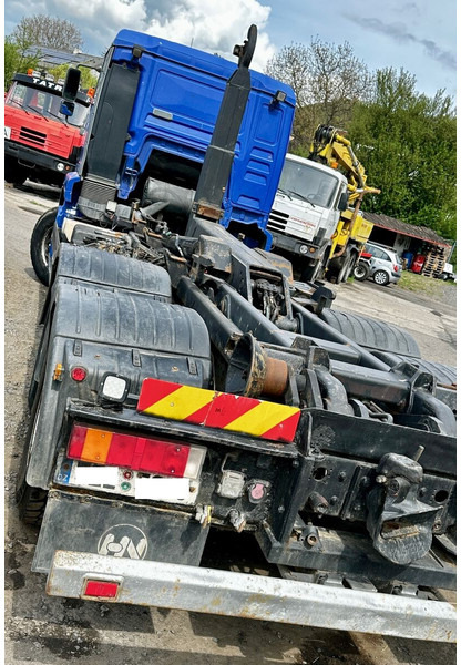 Camion ampliroll MAN TGA 26.460
