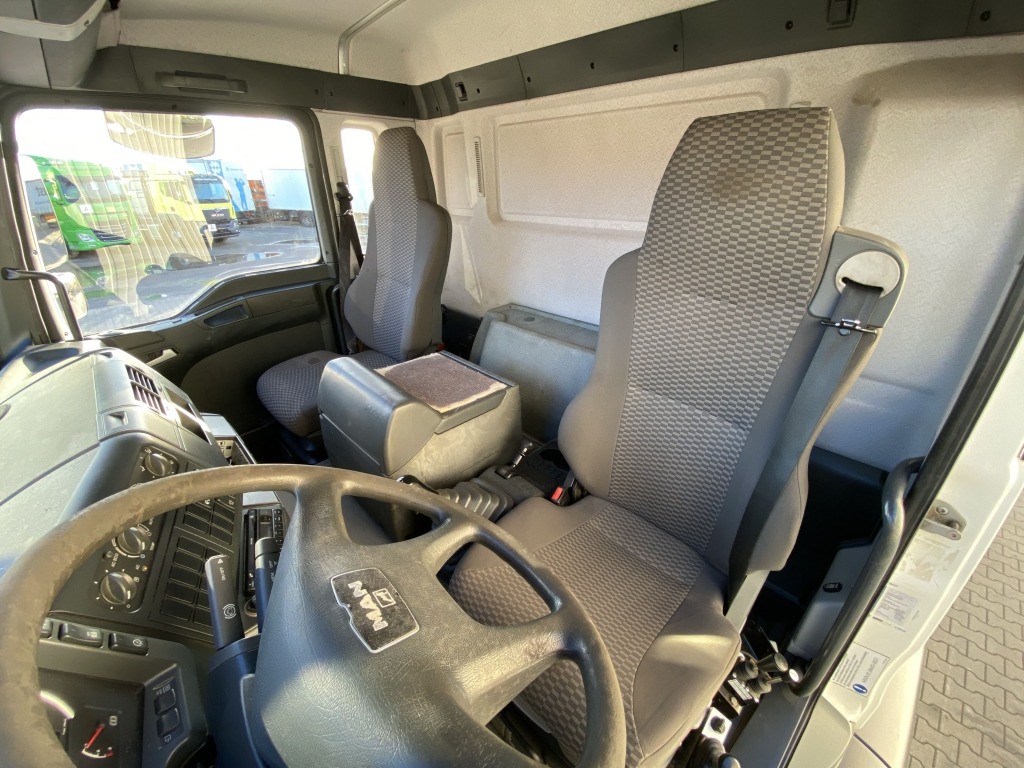 Camion ampliroll MAN TGA 33.390 6x6 BB