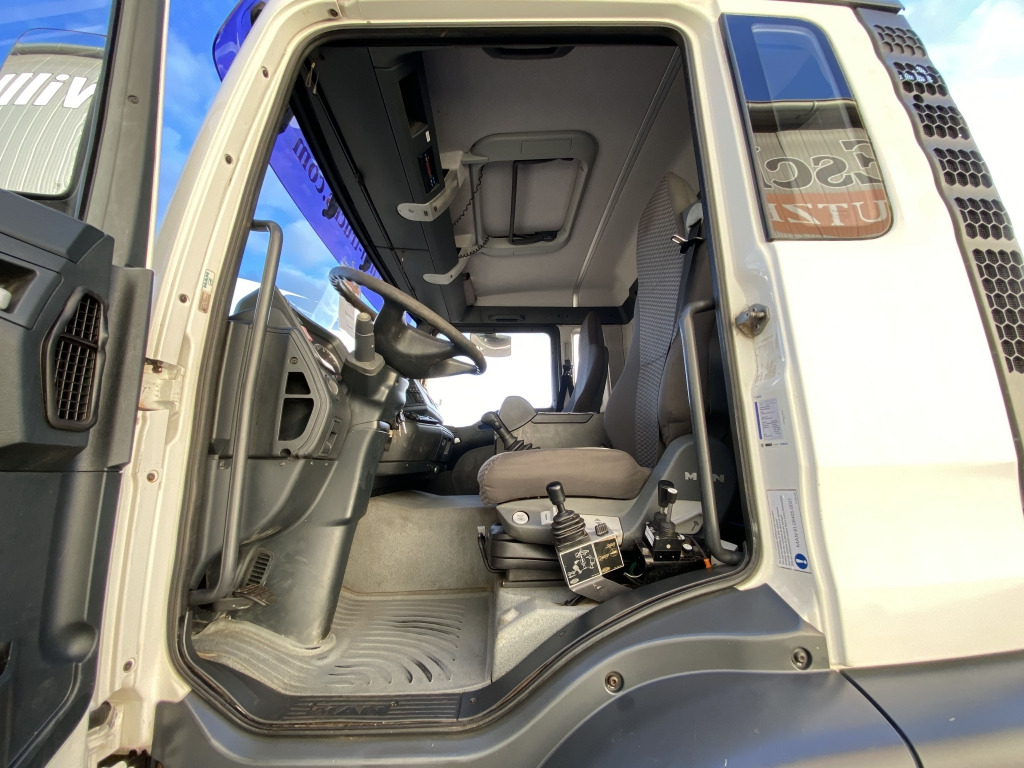 Camion ampliroll MAN TGA 33.390 6x6 BB