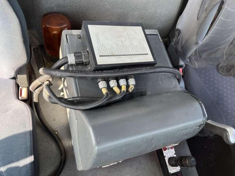 Camion ampliroll MAN TGA 35.440 8X4