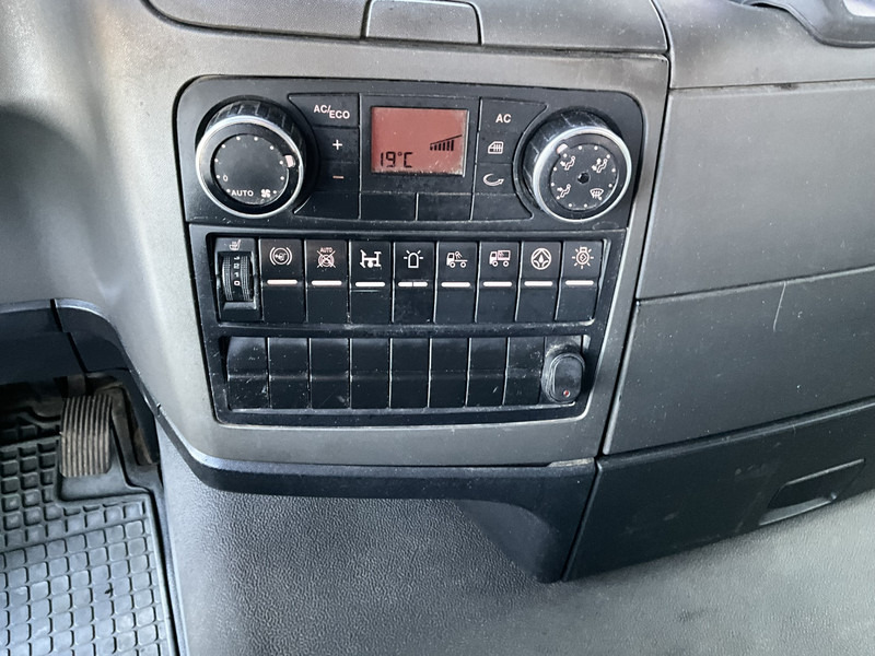 Camion ampliroll MAN TGA 41.440 8x4 Full Steel AJK 26 Ton Haakarmsysteem