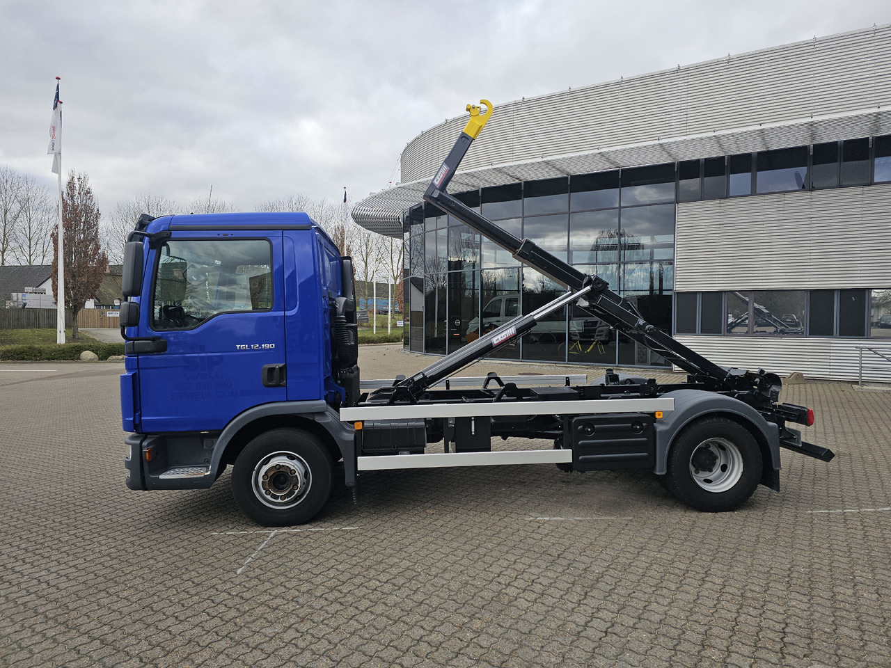 Camion ampliroll MAN TGL 12.190 BL