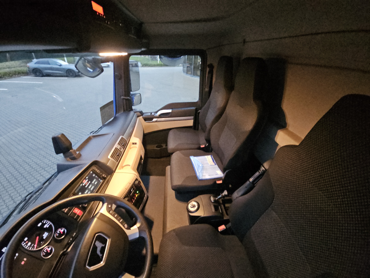 Camion ampliroll MAN TGL 12.190 BL