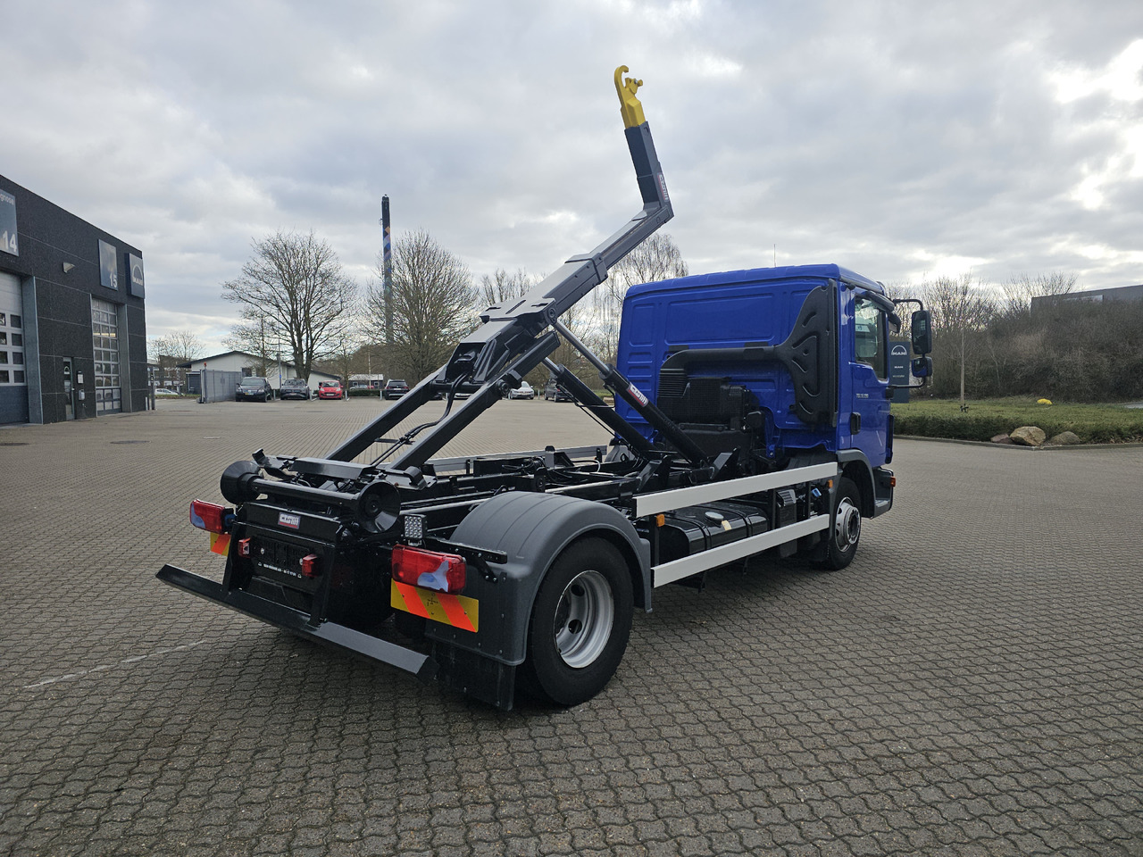 Camion ampliroll MAN TGL 12.190 BL