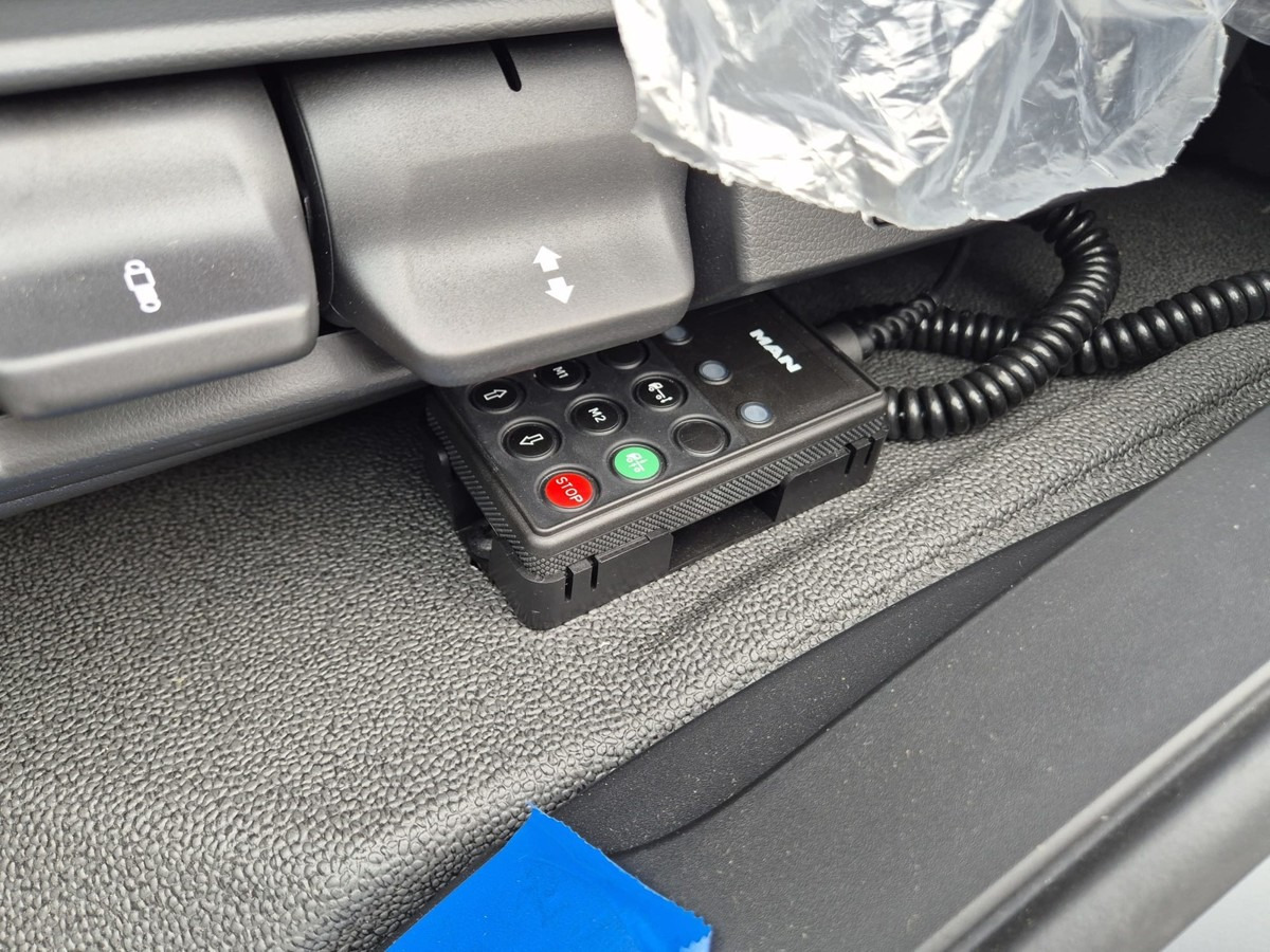 Camion ampliroll MAN TGL 8.160 BL City Abollkipper Schaltgetriebe