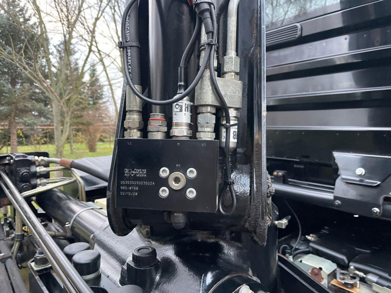 Camion ampliroll MAN TGM 15.250 Hoof lift + Crane