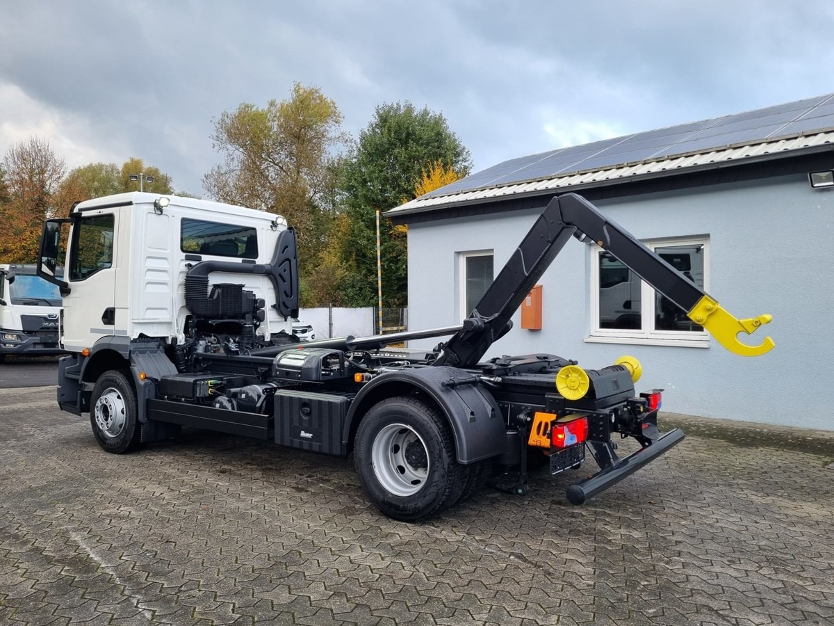 Camion ampliroll MAN TGM 15.290 BL Abrollkipper PowerMatic Standheiz.