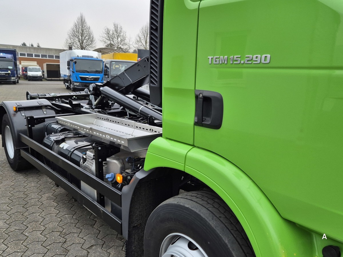 Camion ampliroll MAN TGM 15.290 BL Aut. Abrollkipper AHK