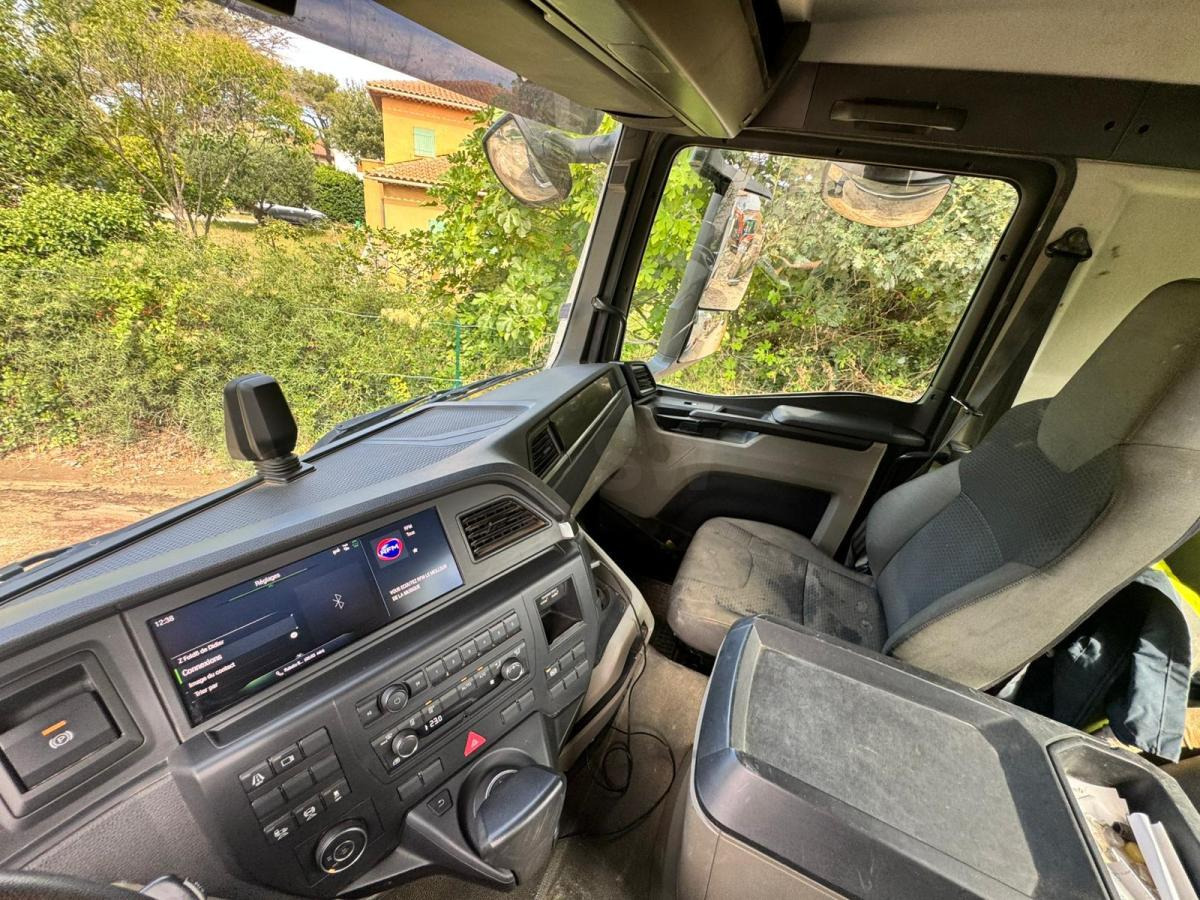 Camion ampliroll MAN TGS 18.360. 4X4