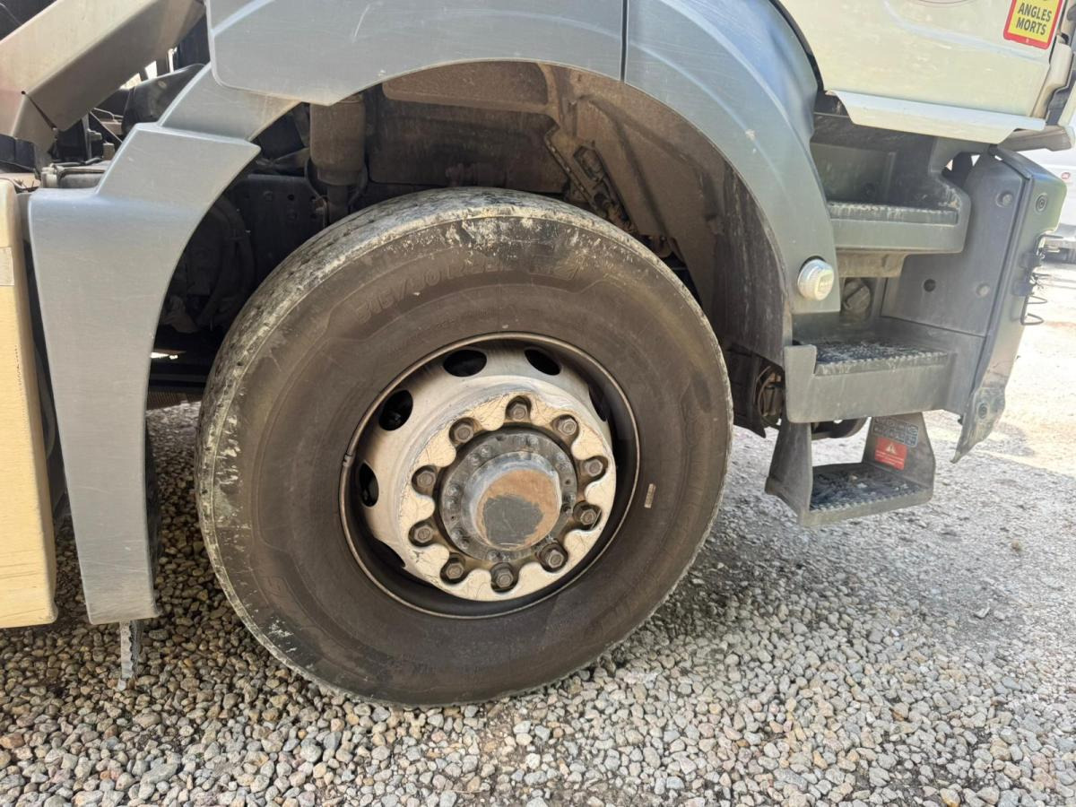 Camion ampliroll MAN TGS 18.360. 4X4