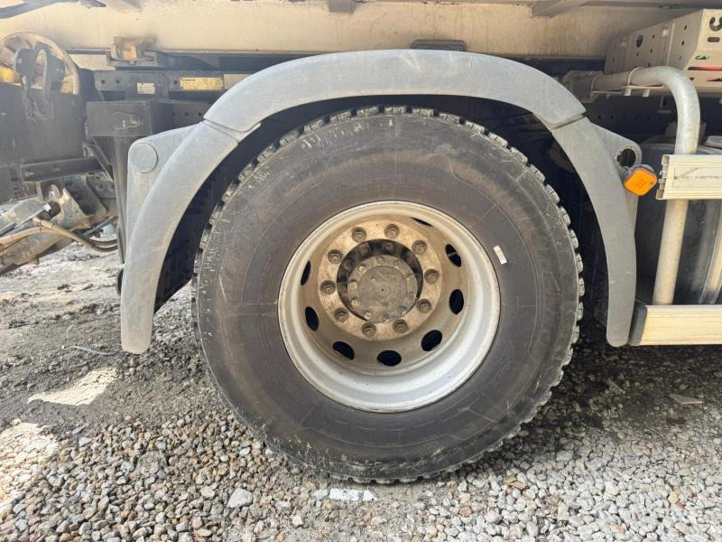 Camion ampliroll MAN TGS 18.360. 4X4