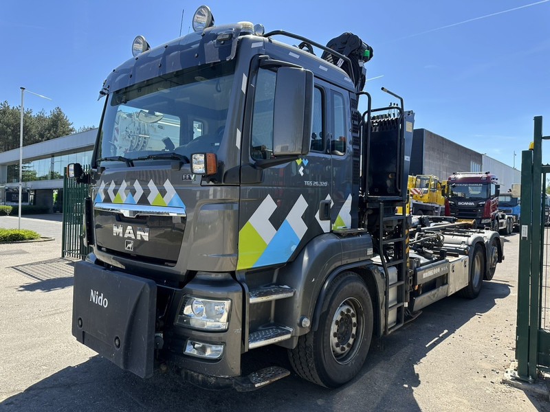 Camion ampliroll MAN TGS 26.320 6X2-4 BL EEV + CRANE EPSILON Q170Z95TR + GRABBER - LIFT/STEERING AXLE - *266.000km* - NL TRUCK