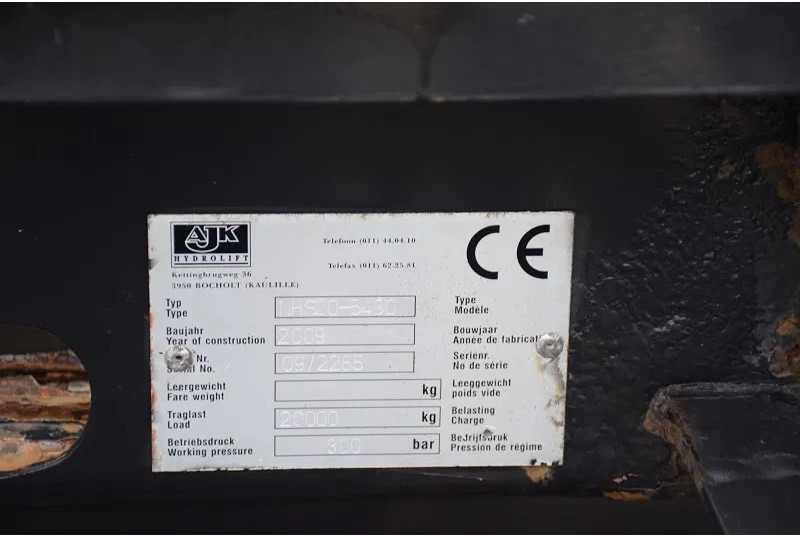 Camion ampliroll MAN TGS 26.360