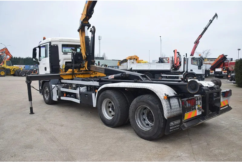 Camion ampliroll MAN TGS 26.360