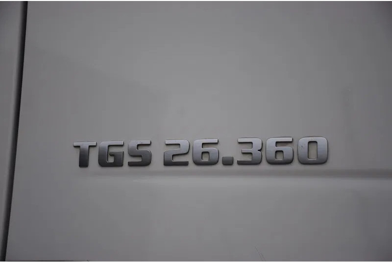 Camion ampliroll MAN TGS 26.360