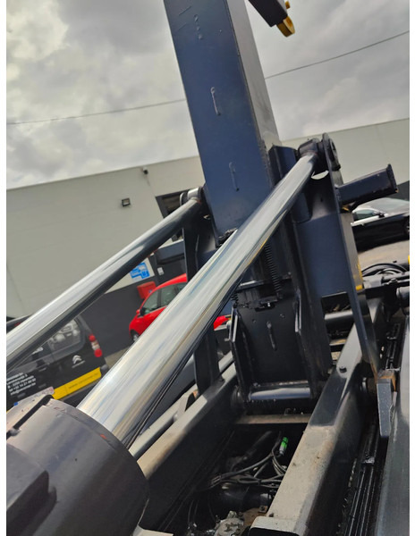 Camion ampliroll MAN TGS 26.420 Container / Palfinger PK18002