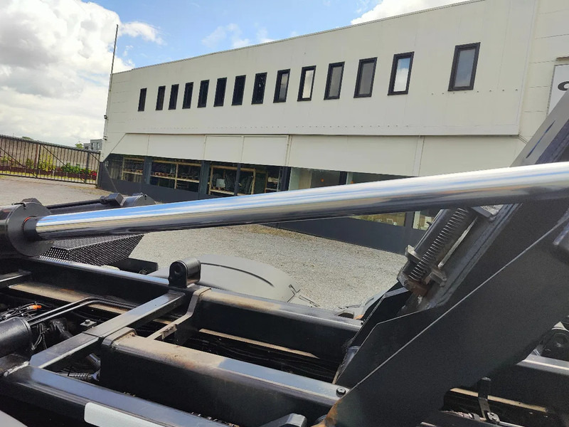 Camion ampliroll MAN TGS 26.420 Container / Palfinger PK18002