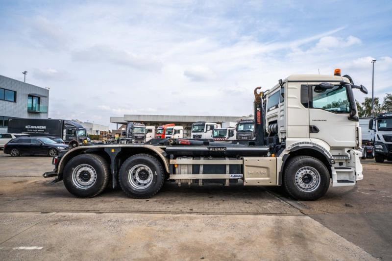 Camion ampliroll MAN TGS 26.430 6x2-4 BL