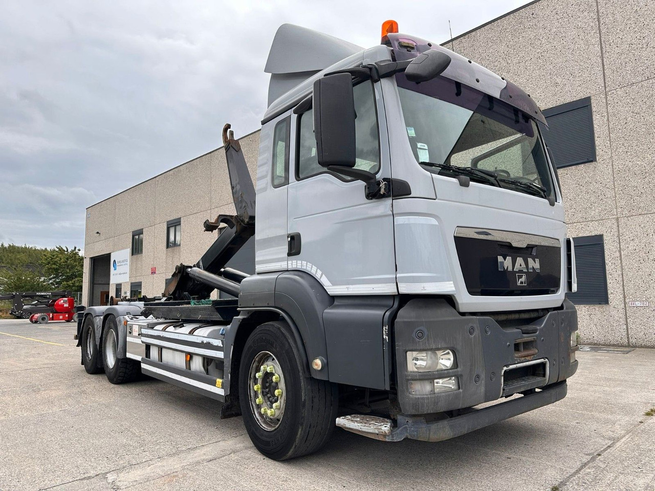 Camion ampliroll MAN TGS 26.440. 6x4. Klima.