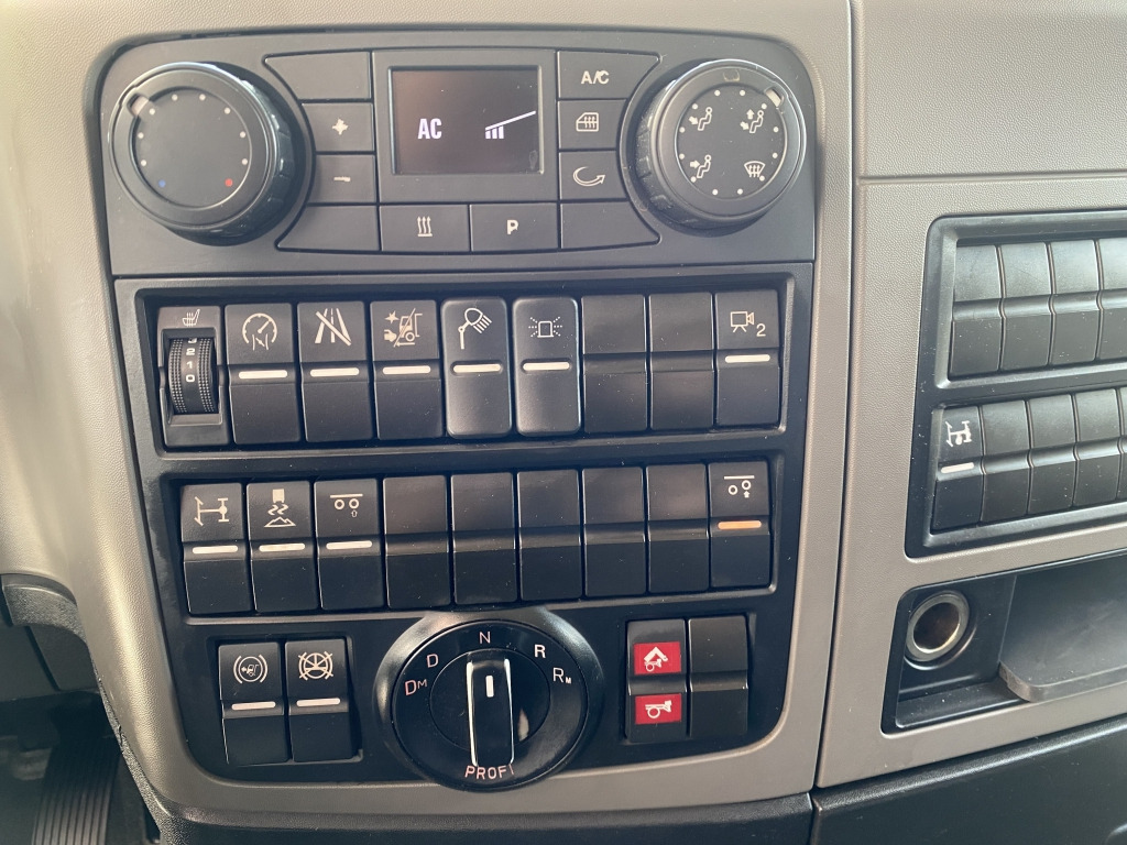 Camion ampliroll MAN TGS 26.460 6x2-4 BL