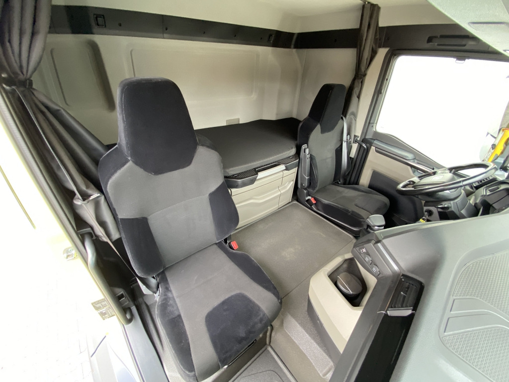 Camion ampliroll MAN TGS 26.470 6x2-2 BL